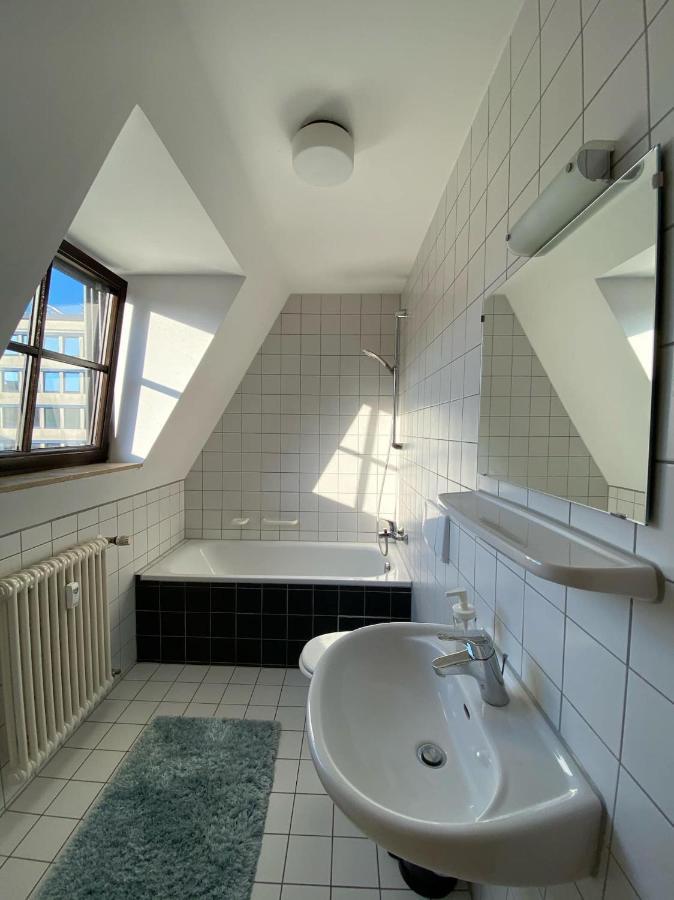 Loft + Balkon In Historischem Altbau Am Marktplatz Chemnitz Luaran gambar